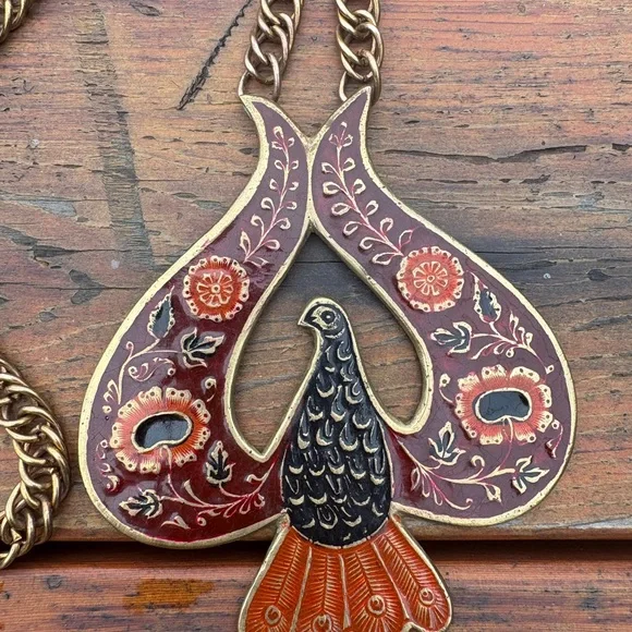 Vintage 1970s “Made in India” Enamel Peacock Pendant Necklace - Picture 2 of 5